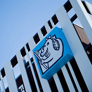 キャラがインパクトのある歯科医院｜かわいいデザイン研究所